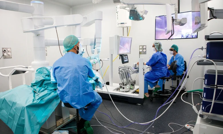 الروبوتات الجراحية في عام 2025: أحدث الاختراقات من المراكز الطبية الرائدة 1 bedfbd6d 9068 4c63 a687 d044aa7df2bc